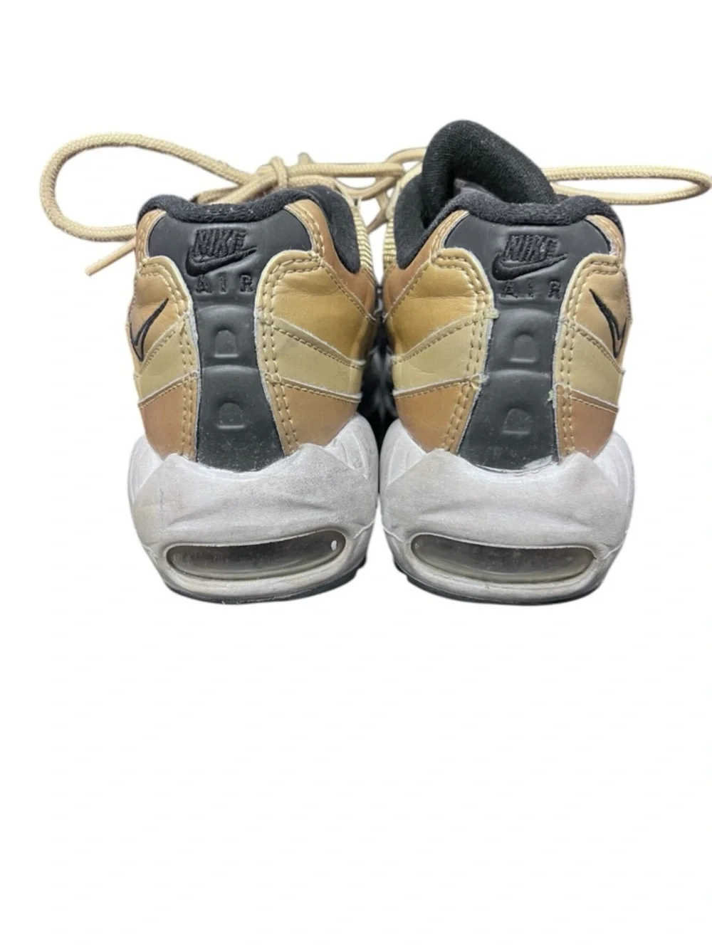 Nike air max 95 metallic gold Sz 6
